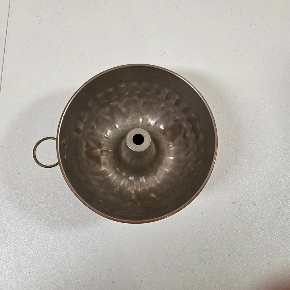 Vintage Copper Bundt Cake Jello Mold Fluted Scalloped Wall Decor Hanging Ring‎